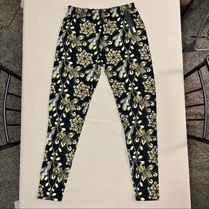 New mix painted door legging’s in a size large/Xl